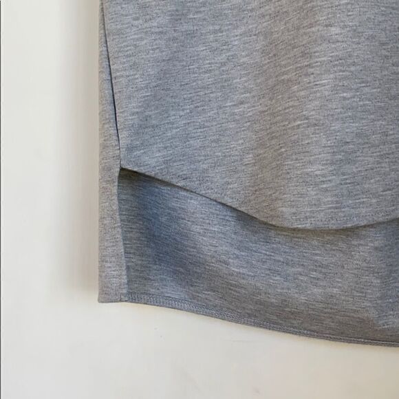 Hi Lo Tunic Length V Neck Top - Picture 2 of 5